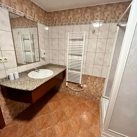 מלון דירות Phoenix Wellness Apartman Panzio Hévíz
