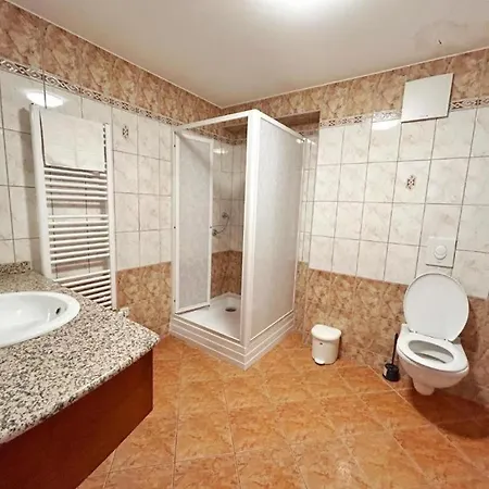 Phoenix Wellness Apartman Panzio 4* Hévíz