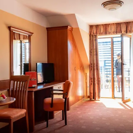 מלון דירות Phoenix Wellness Apartman Panzio Hévíz